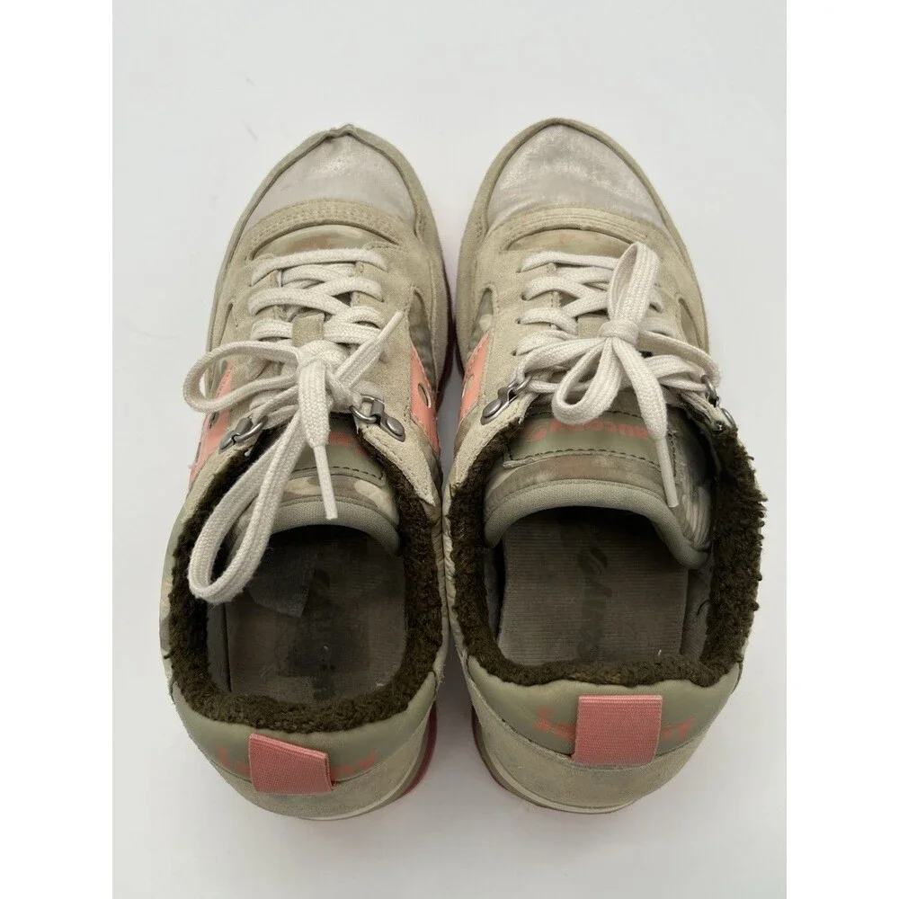 Saucony shoes have